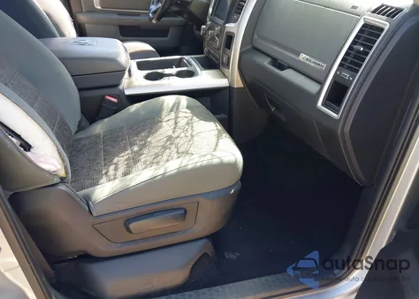 2018 Ram 1500 Big Horn 4X4 5'7 Box z USA, uszkodzony, nr VIN 3C6RR7LT5JG167731